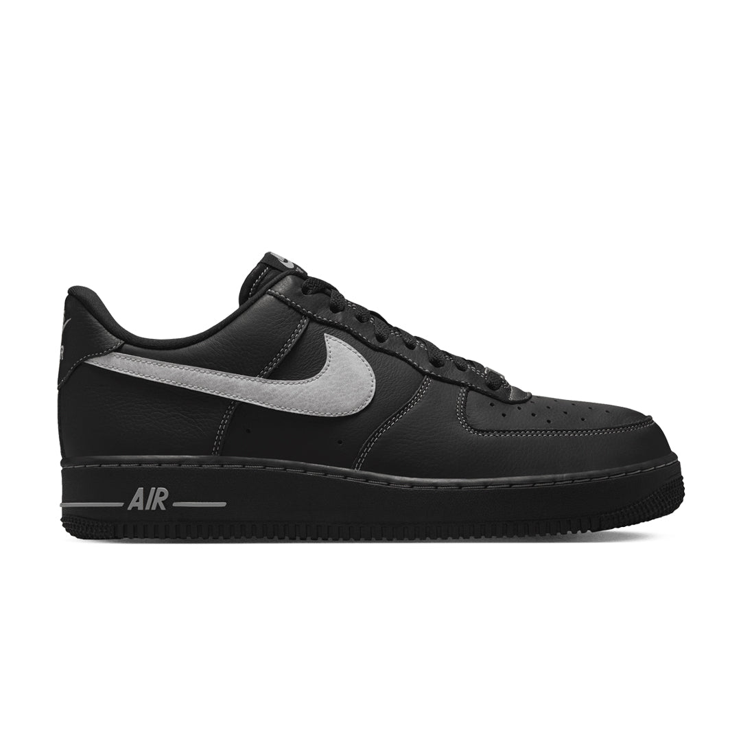 AIR FORCE &
