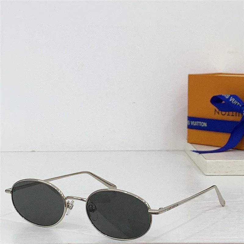 Louis Vuitton LV Bright Oval Z2428U Sunglasses  ✨