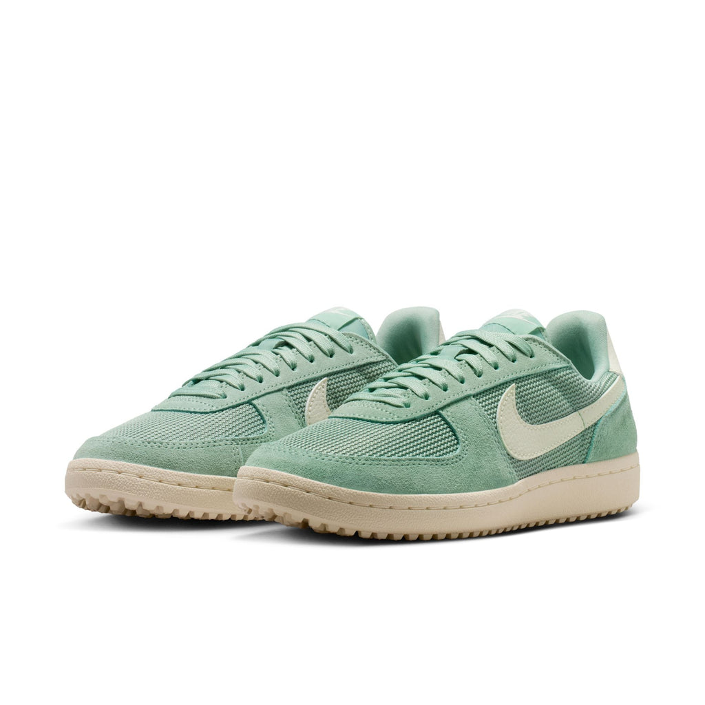 W NIKE FIELD GENERAL