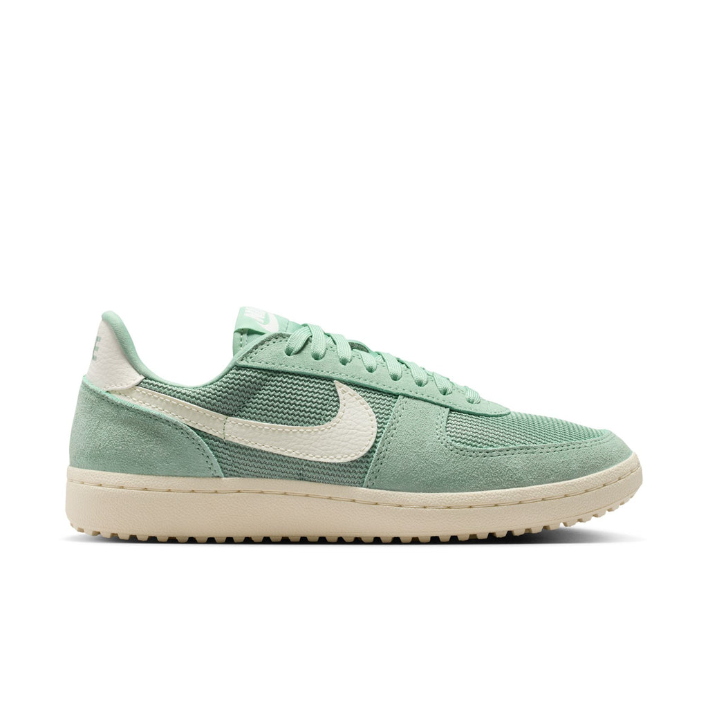 W NIKE FIELD GENERAL