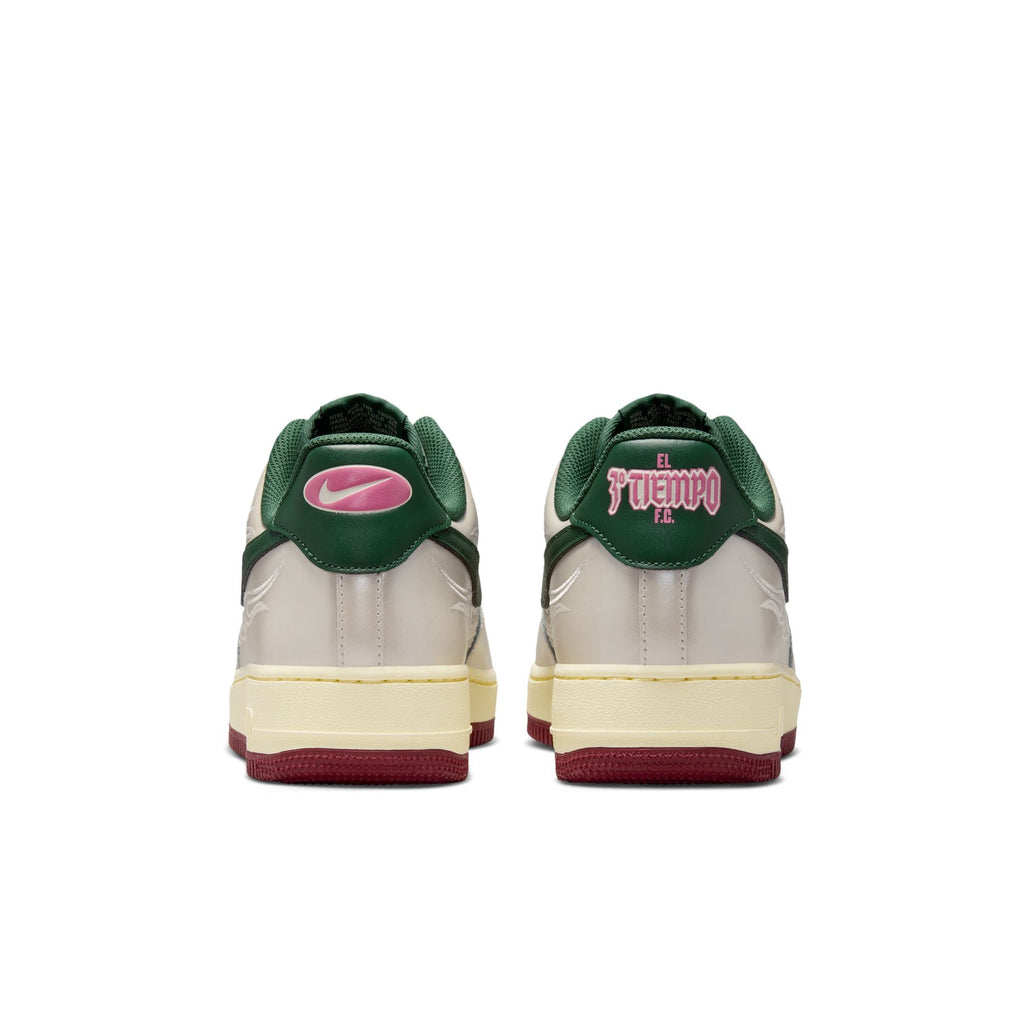 NIKE AIR FORCE 1 '07 LV8