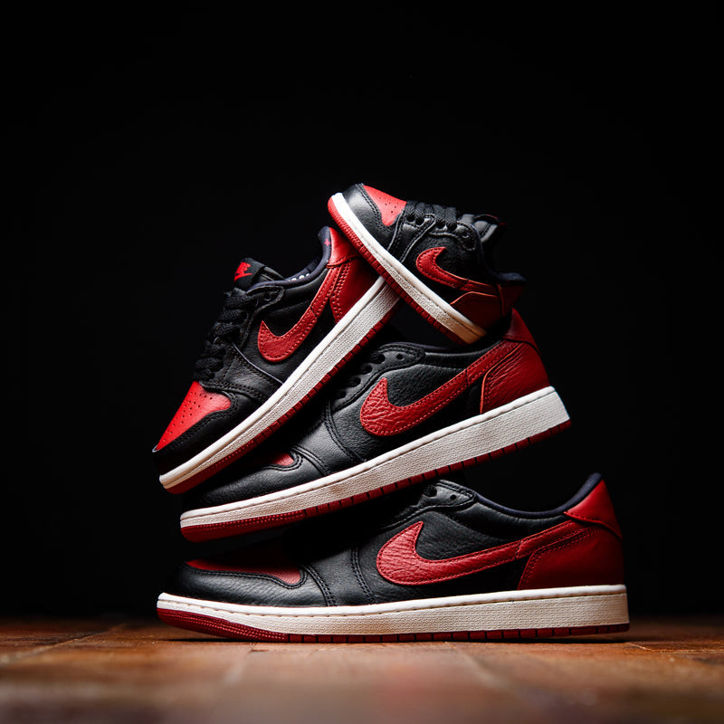 Air Jordan 1 Retro Low OG 'Banned' (GS) - Black/Varsity Red