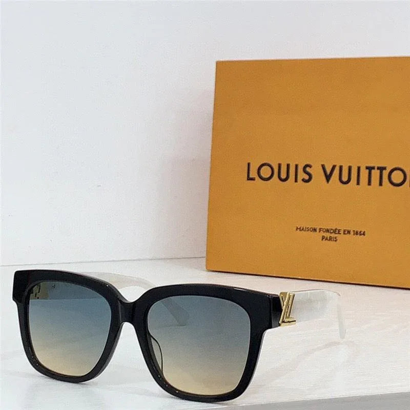 Louis Vuitton Z2120E LV-GO14 Square Sunglasses ✨