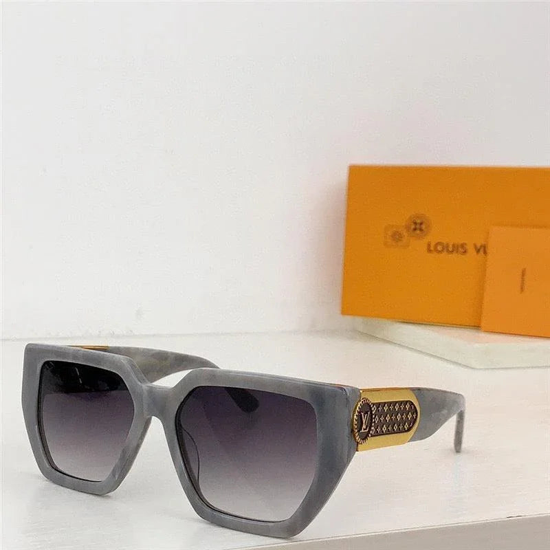 Louis Vuitton LV Z2038E Twist Round Women&