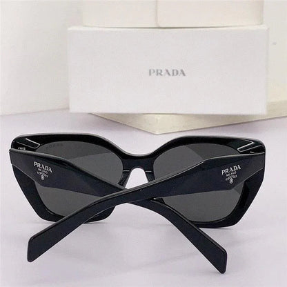 Prada PR 19ZS Oval Round Sunglasses  🟥