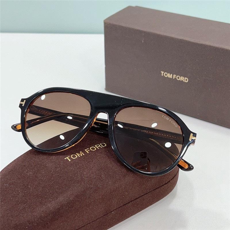 TOM FORD Pilot Horn TF1047 Private Collection Sunglasses $1100 ✨
