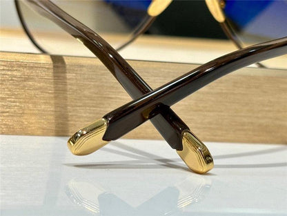 Maybach – The Hawk  62mm Men&