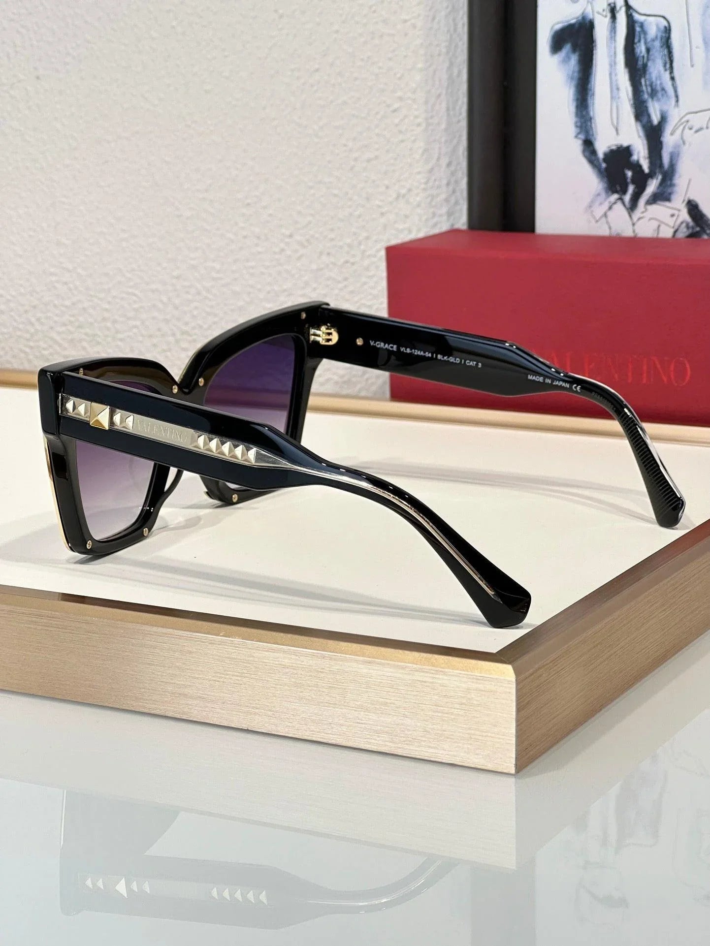 New Season $810 VALENTINO V - GRACE OVERSIZED CATEYE ACETATE FRAME Sunglasses✨