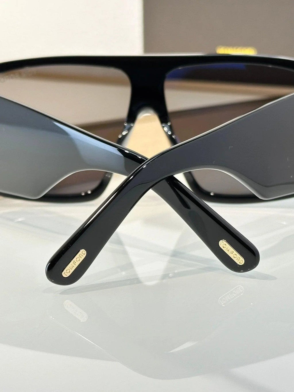 TOM FORD Raven TF1036  Unisex Sunglasses 🔱