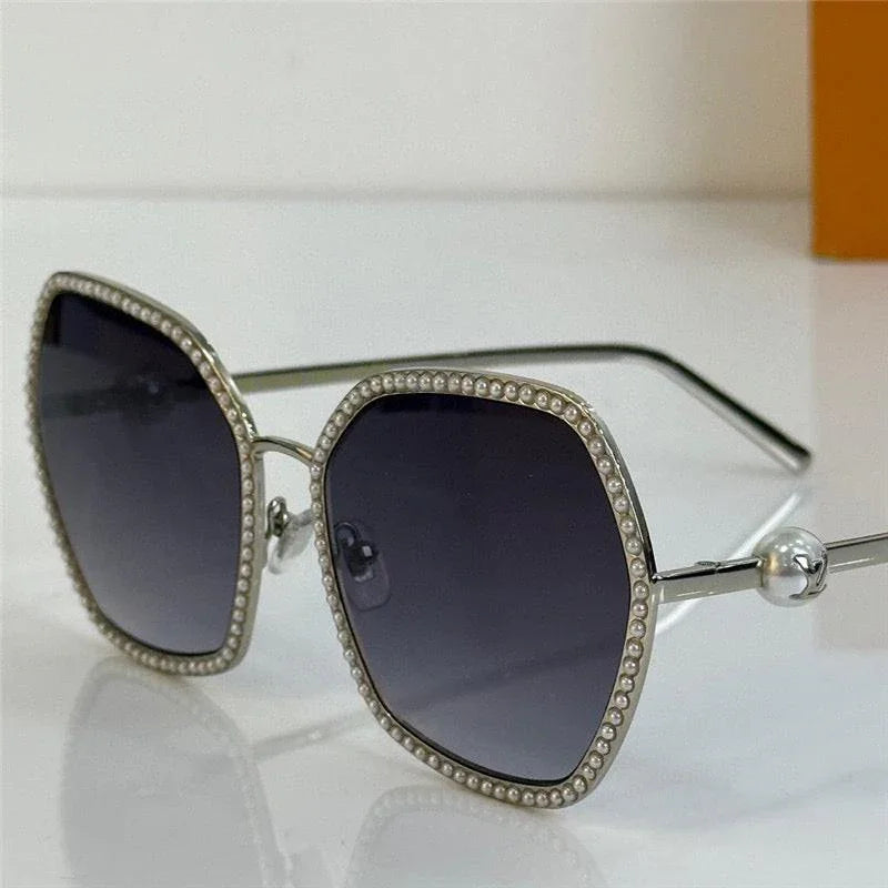 Louis Vuitton LV Signature Z2016U LV Pearl Round Sunglasses✨