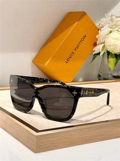LOUIS VUITTON Z1844U LV Shadow Square Sunglasses  ✨