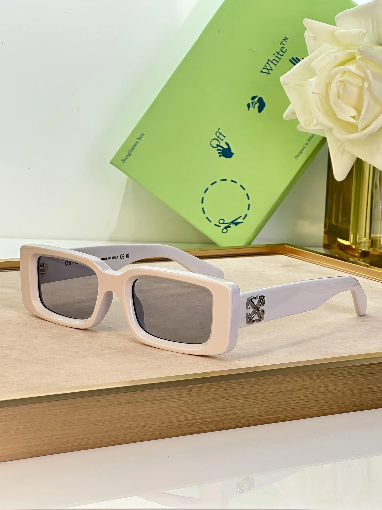 OFF-WHITE! OERI127 Unisex Sunglasses ✨
