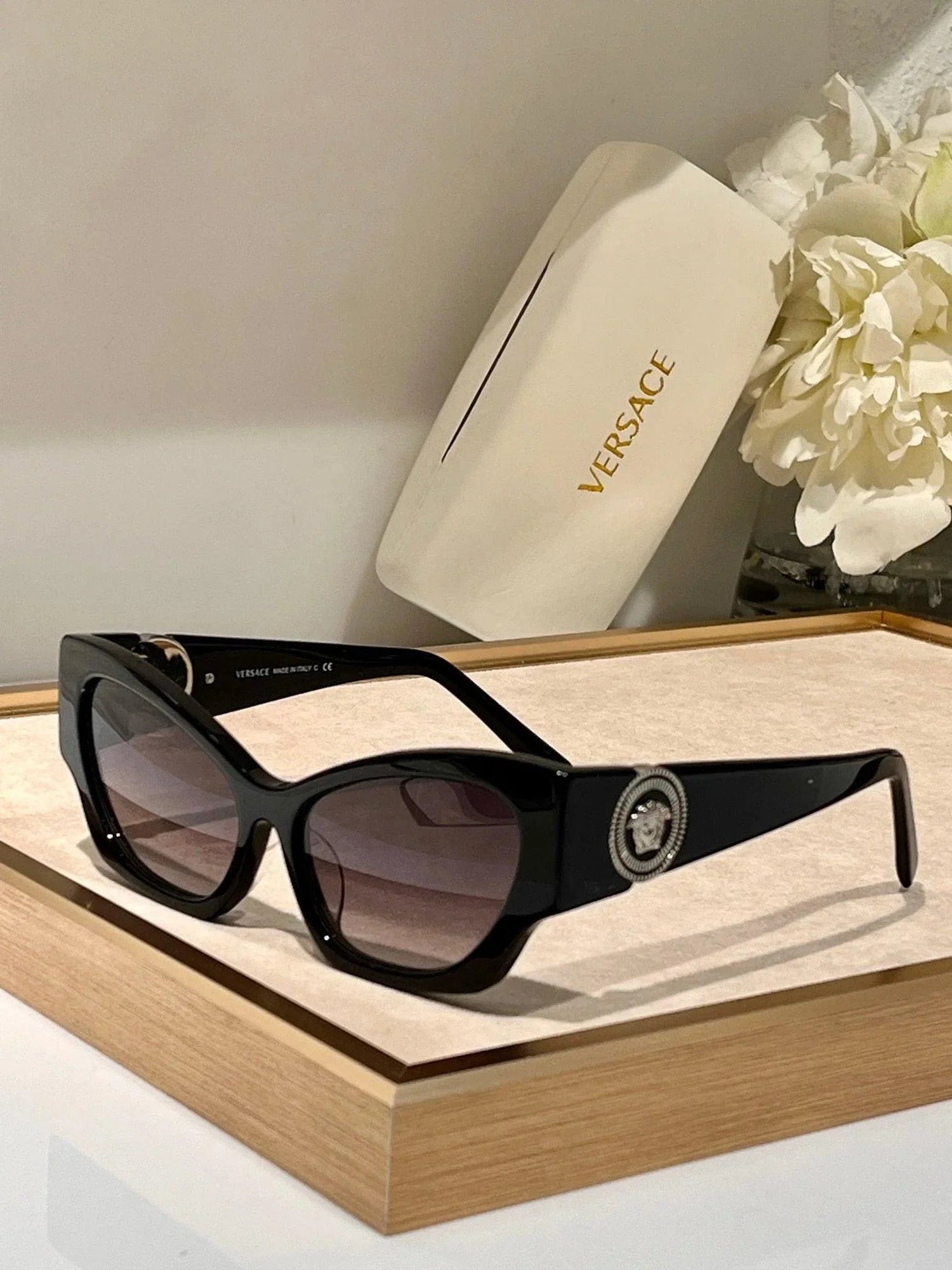 VERSACE MEDUSA RUNWAY SQUARED 9608 Sunglasses Women&