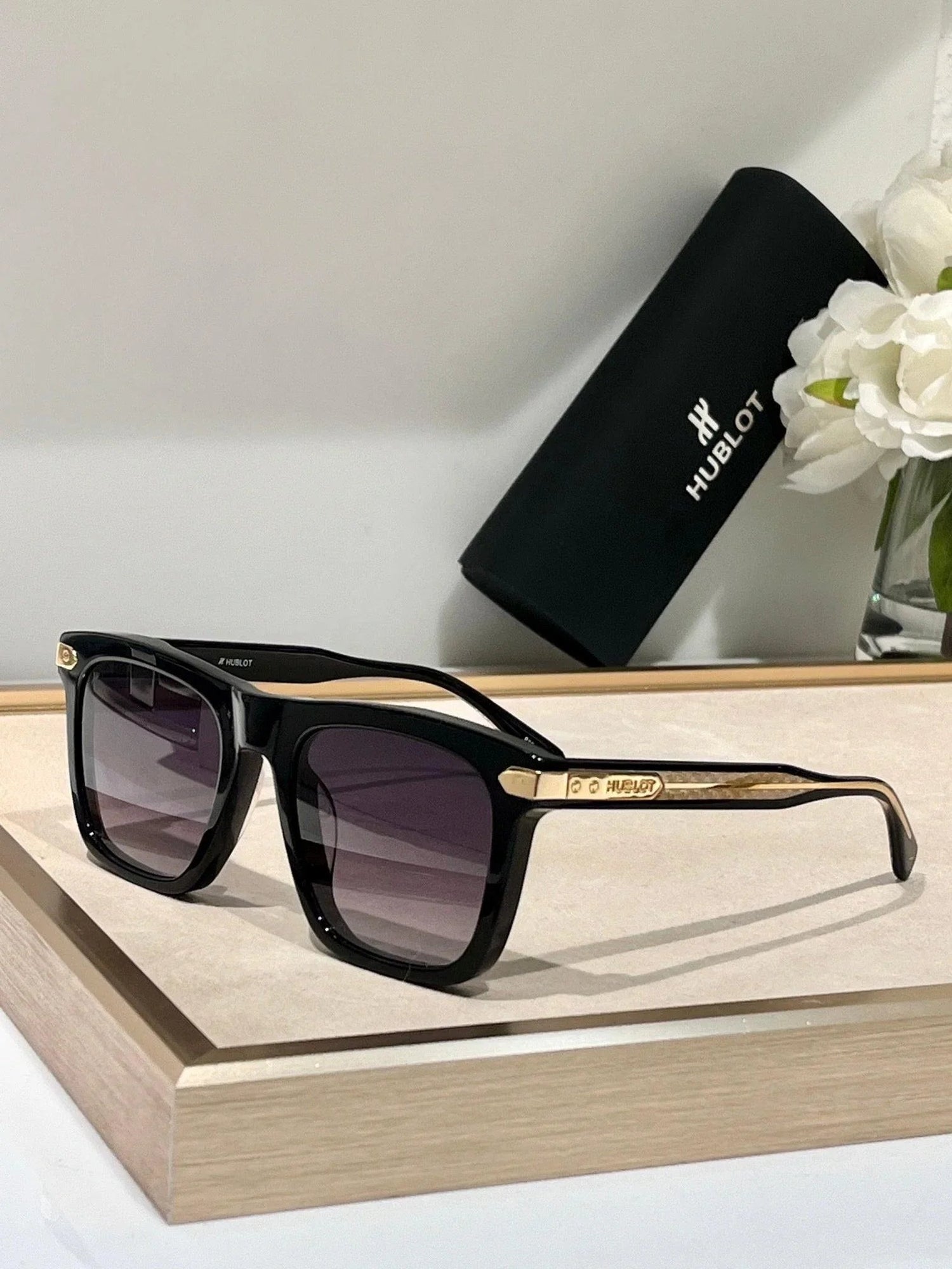 HUBLOT H062 Light Mirror Zeiss Lenses🔱