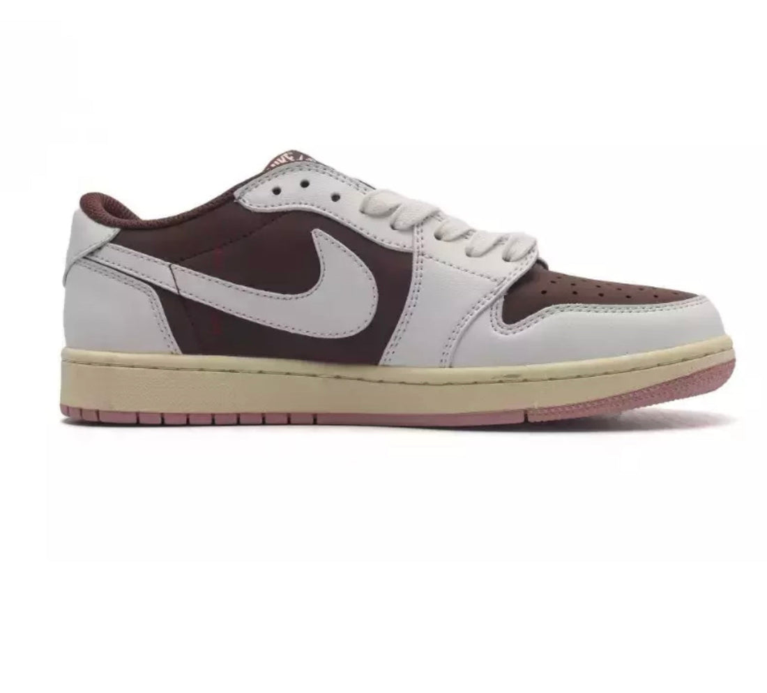 Travis Scott x Air Jordan 1 Low OG “Dark Pony/Pink Oxford“