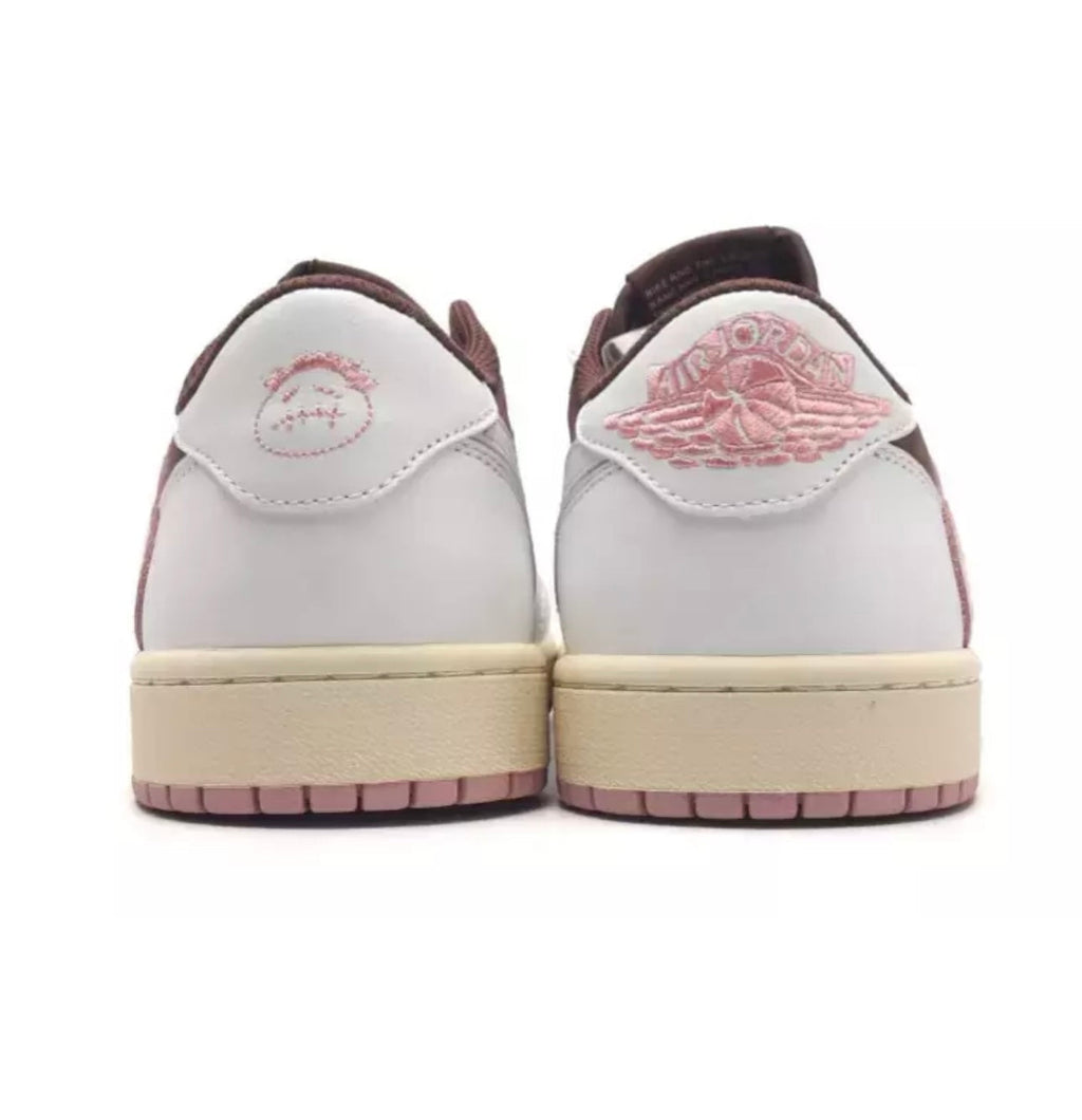 Travis Scott x Air Jordan 1 Low OG “Dark Pony/Pink Oxford“