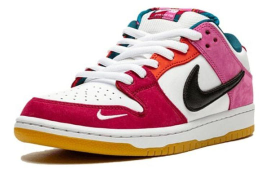 Nike SB Dunk Low Pro x Parra ‘Friends &amp; Family’