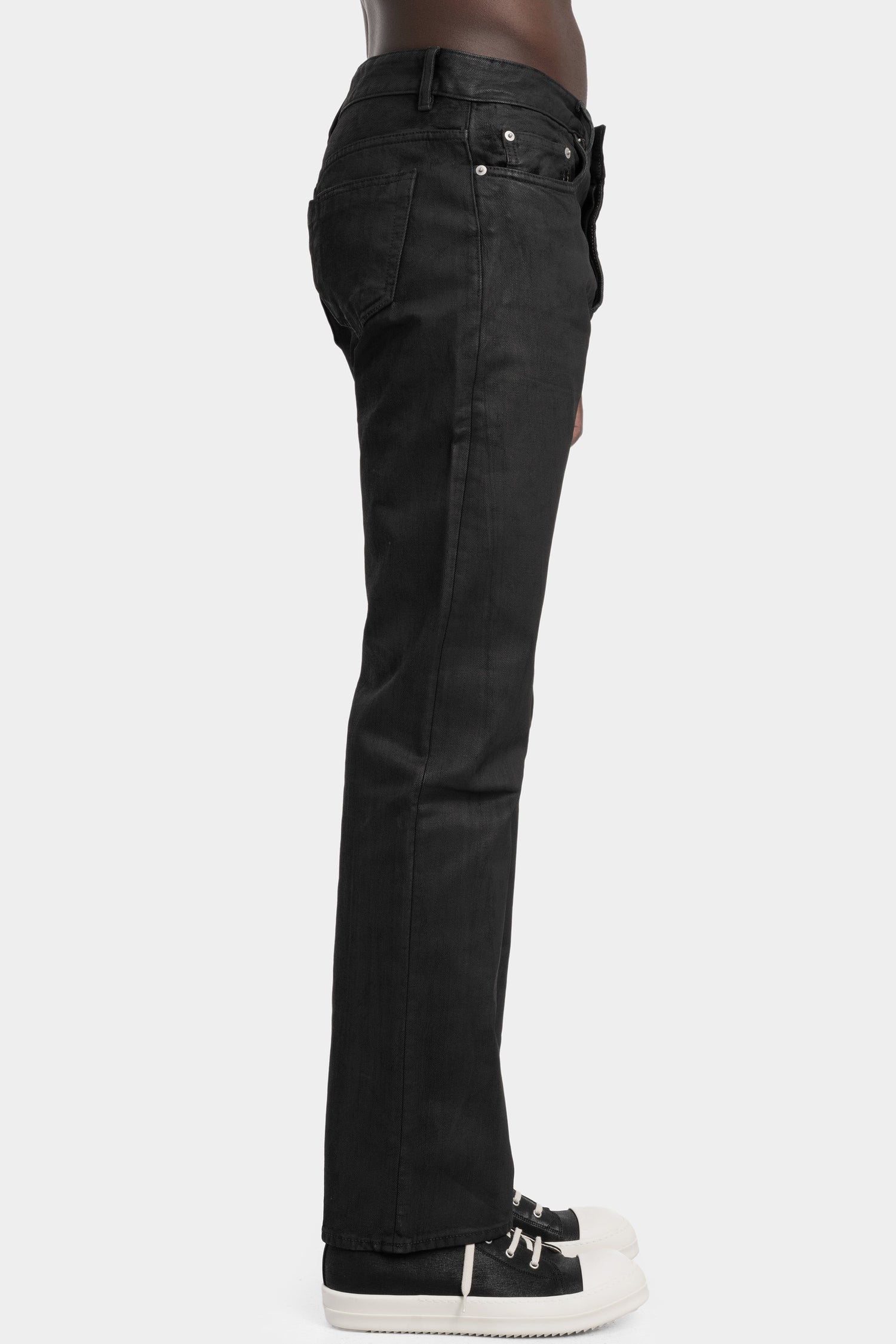 Fog cut jeans