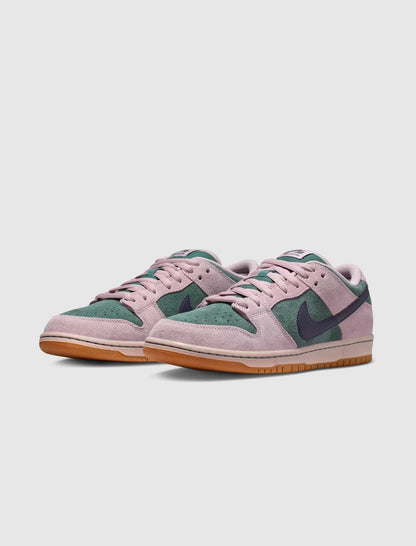 SB DUNK LOW PRO