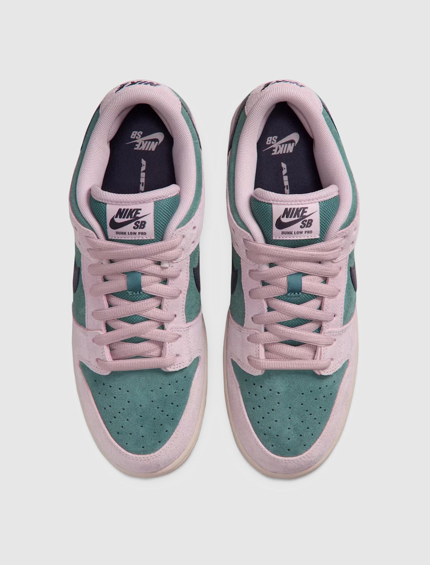 SB DUNK LOW PRO