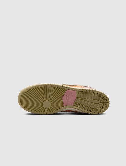 DUNK LOW PRO SB "RED STARDUST"