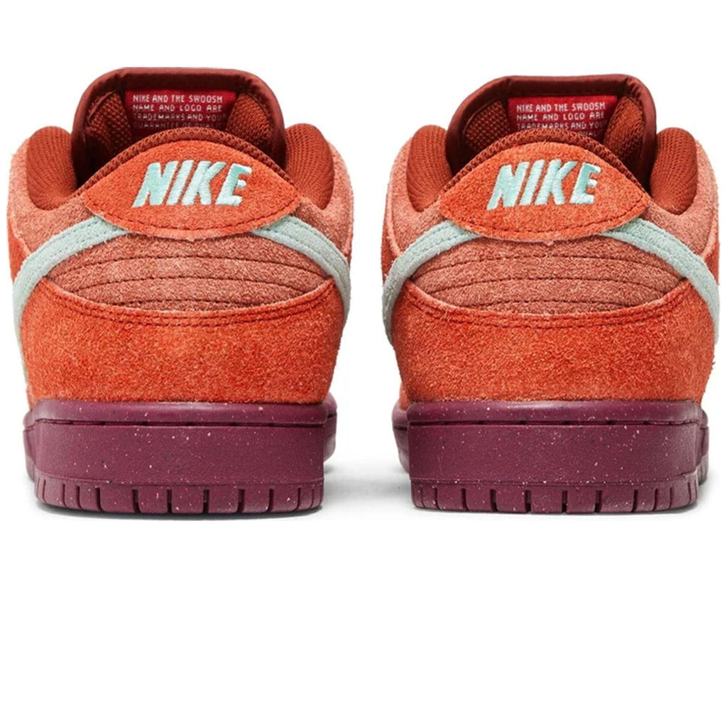 Nike Dunk Low SB ‘Mystic Red’