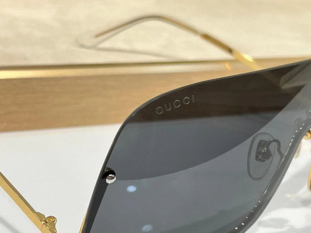 Gucci GG 1560 S MASK-SHAPED FRAME Sunglasses  ✨