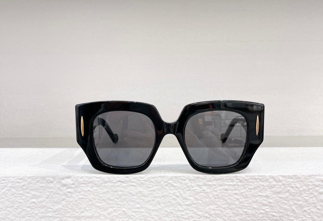LOEWE Screen Women's Acetate Sunglasses 40218✨