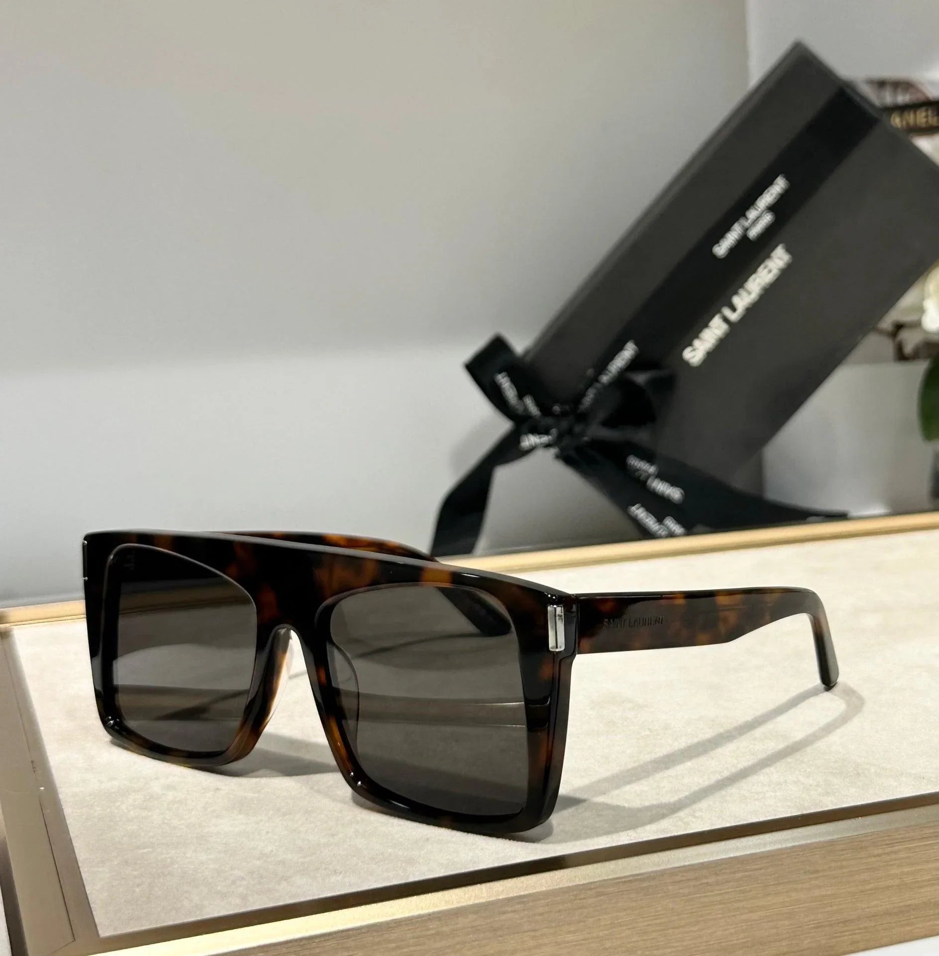 YSL Saint Laurent SL 651 Vitti square-frame sunglasses ✨