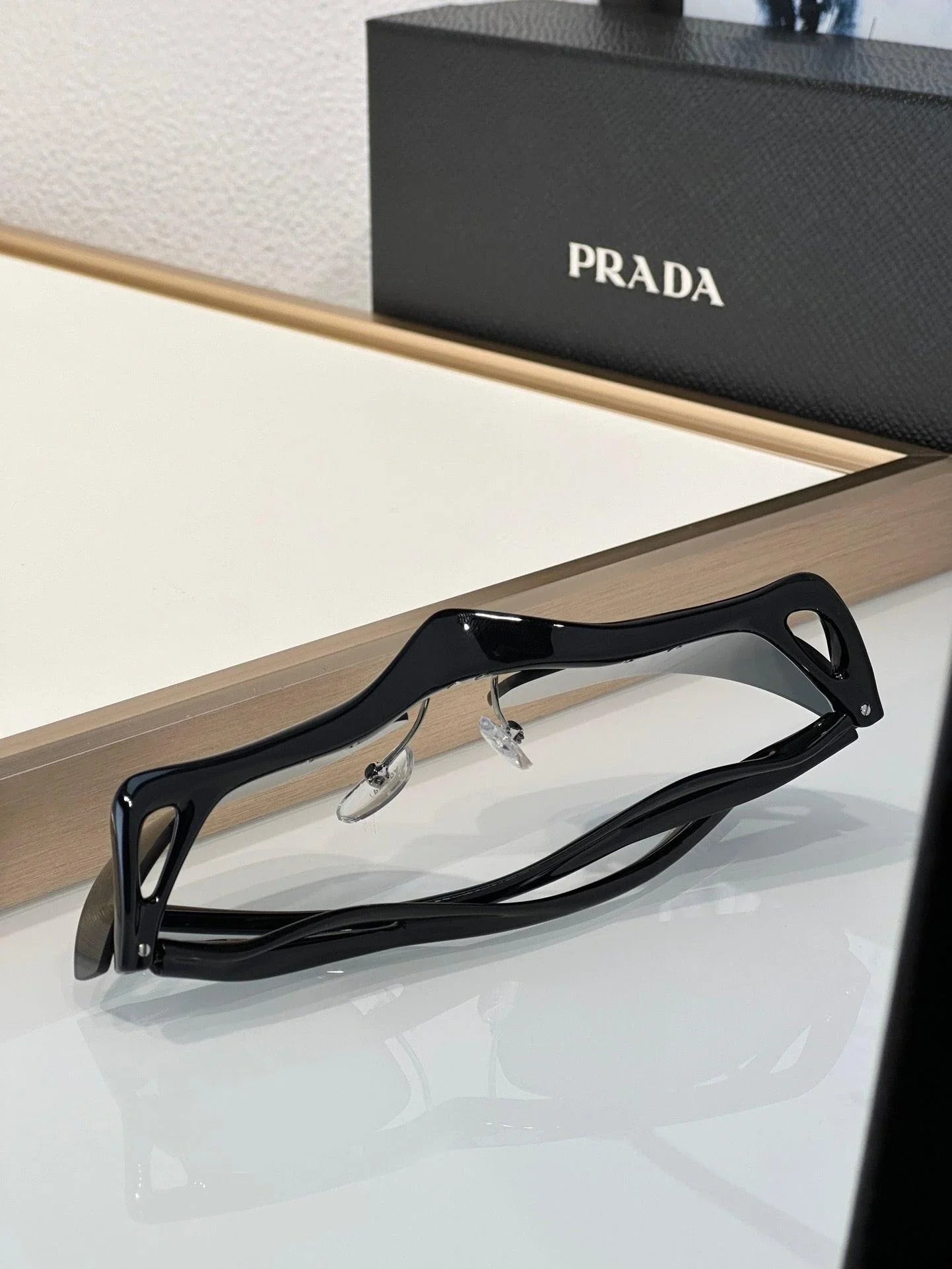 PRADA PR A25S (1AB5S0)- BLACK-PEACH-GREEN | SUNGLASSES Unisex  🟥
