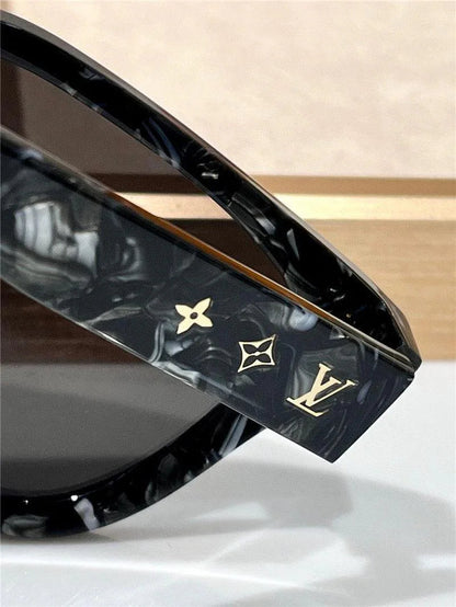 LOUIS VUITTON Z1844U LV Shadow Square Sunglasses  ✨