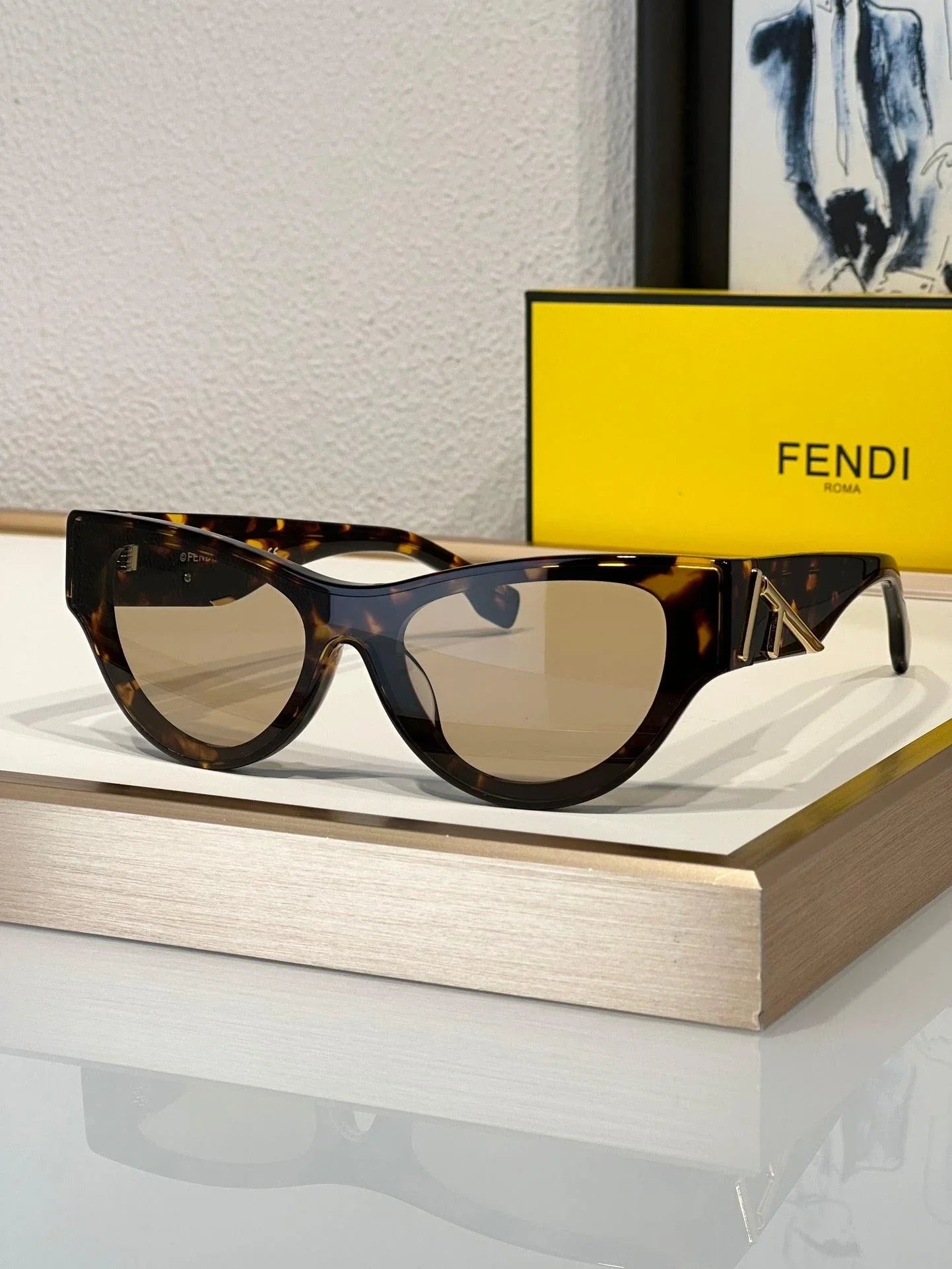 FENDI First FE40111I 01B Sunglasses Women's✨