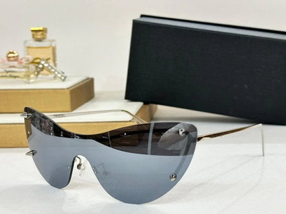Alexander McQueen AM0413S 005 Sunglasses Women&