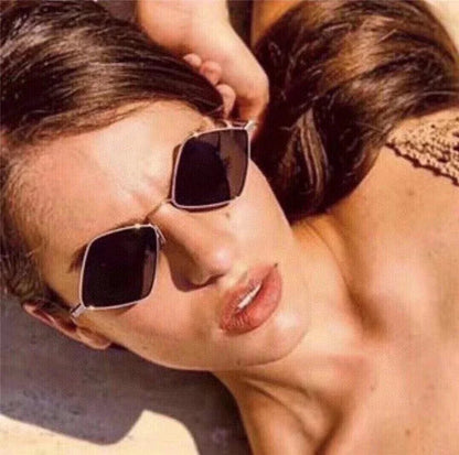 Yves Saint Laurent SL-302 TRIANGULAR JERRY SUNGLASSES✨