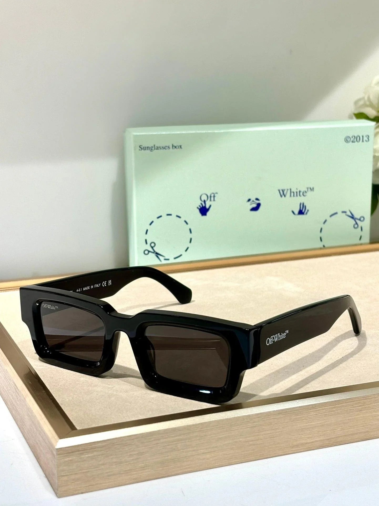 OFF-White! OERI089 Unisex Sunglasses🧩