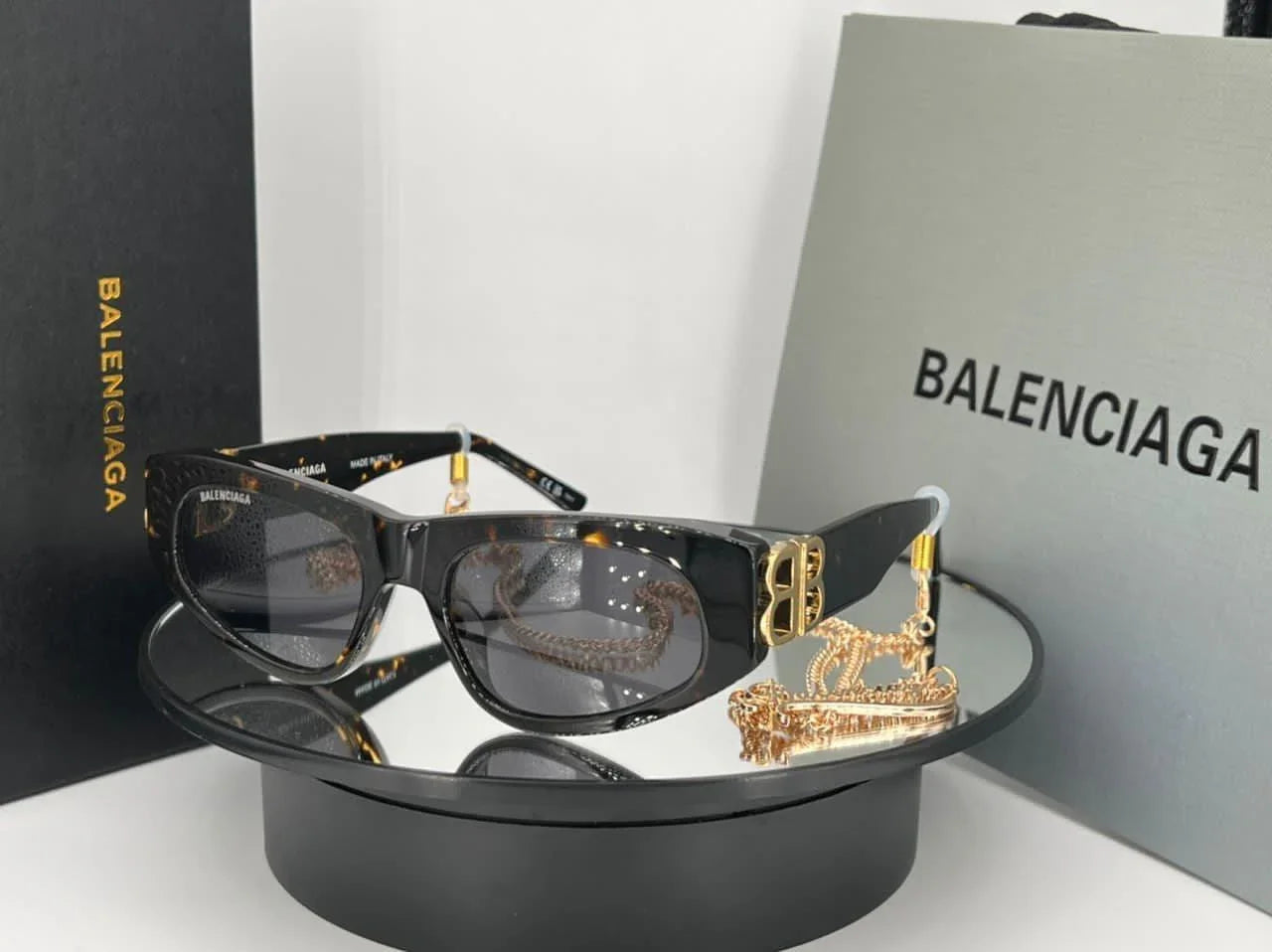 BALENCIAGA DYNASTY D-FRAME SUNGLASSES IN BLACK Sunglasses ✨