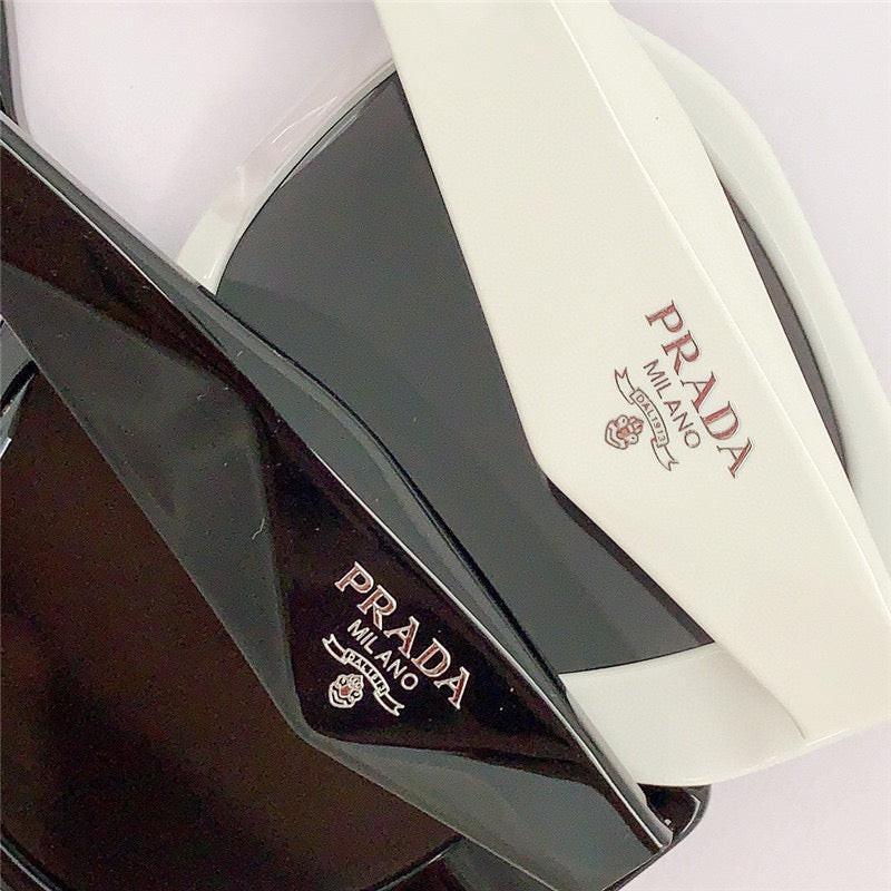Prada PR 19ZS Oval Round Sunglasses  🟥