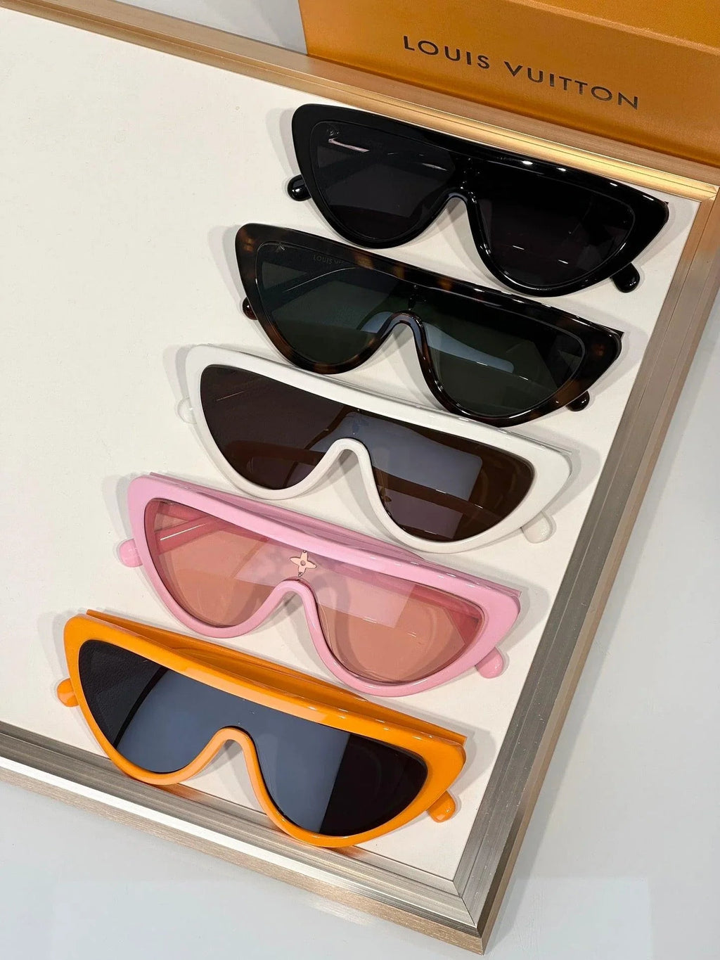 Louis Vuitton  LV Split Cat Eye Sunglasses Z2179U✨