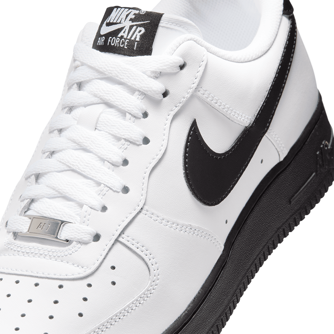 AIR FORCE 1 &