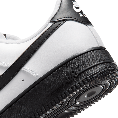 AIR FORCE 1 &