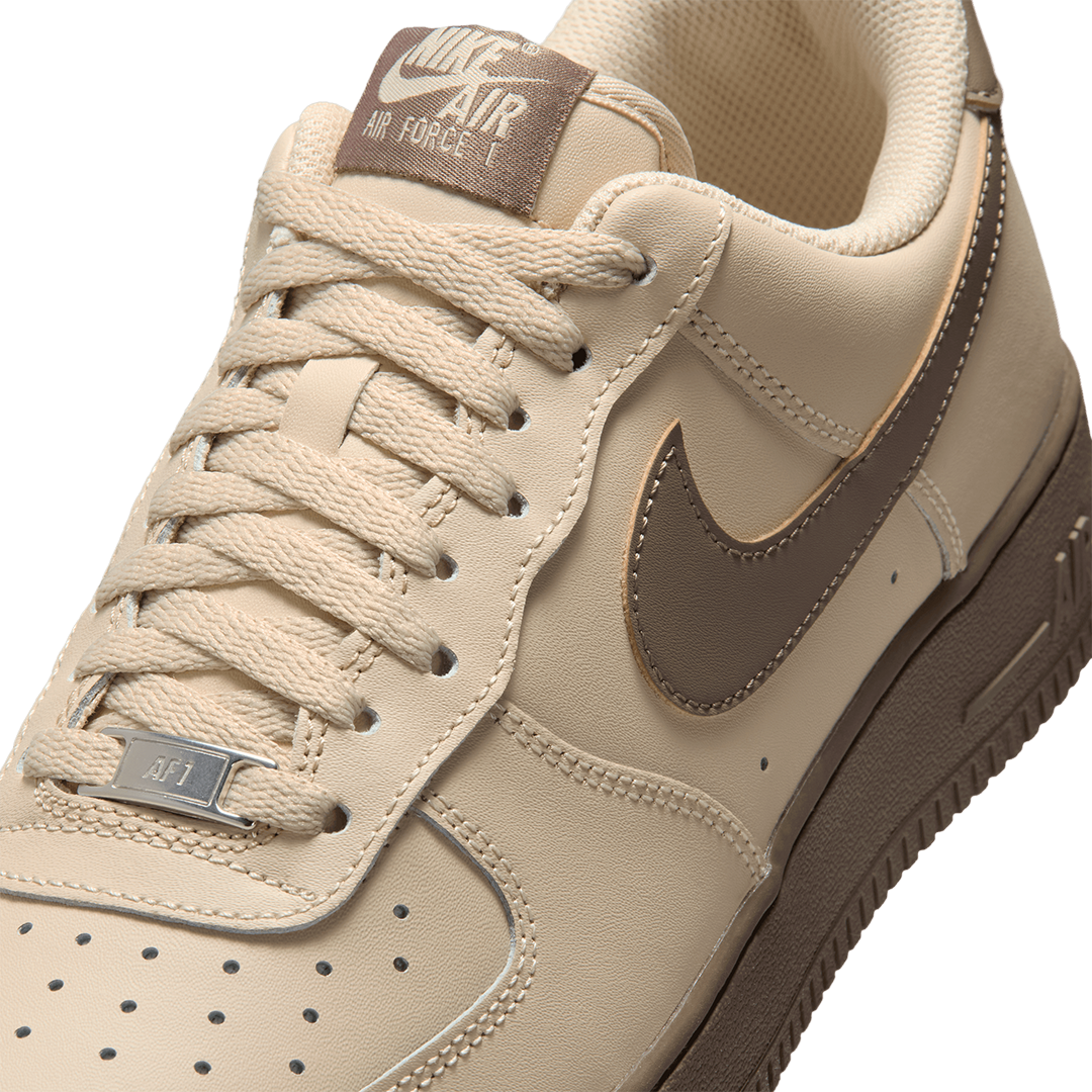 AIR FORCE 1 &