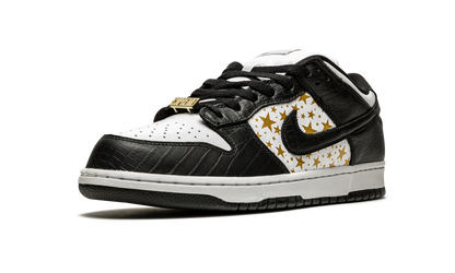 SB Dunk Low "Supreme - Stars - Black" DH3228 102