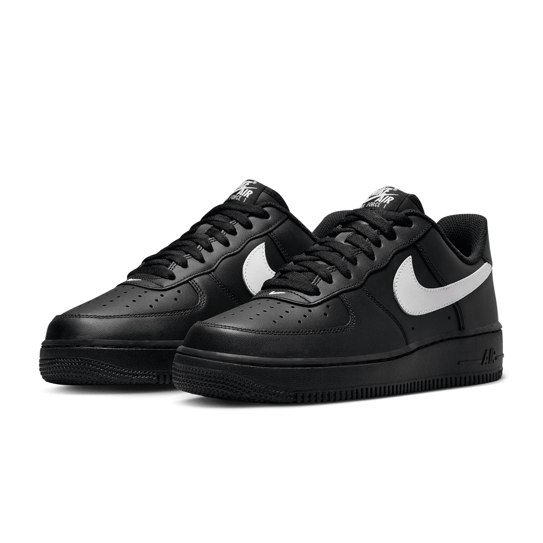 AIR FORCE 1 &