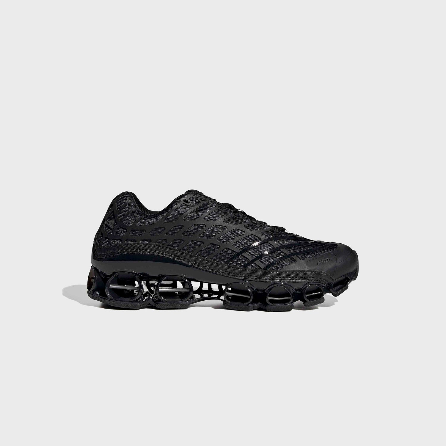 adidas Megaride F50 - Core Black / Iron Metallic