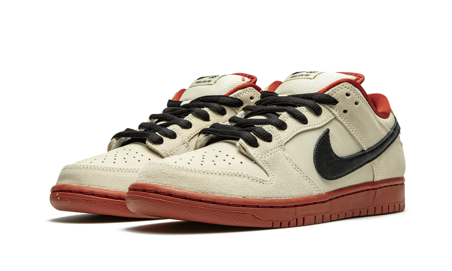SB Dunk Low Pro "Hennessy" BQ6817 100