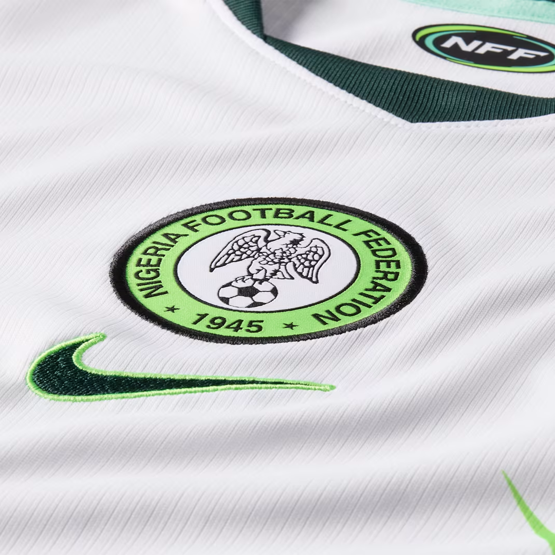 WOMEN&