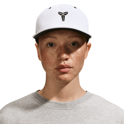 KOBE PRO UNSTRUCTURED BASKETBALL CAP WHITE / BLACK