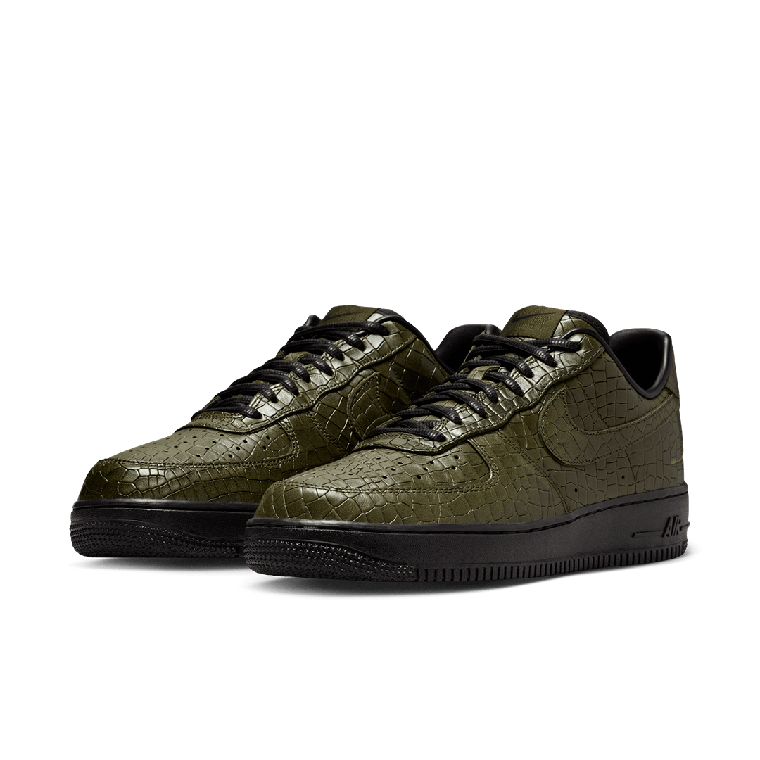 AIR FORCE 1 &