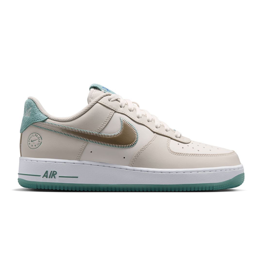 AIR FORCE 1 &