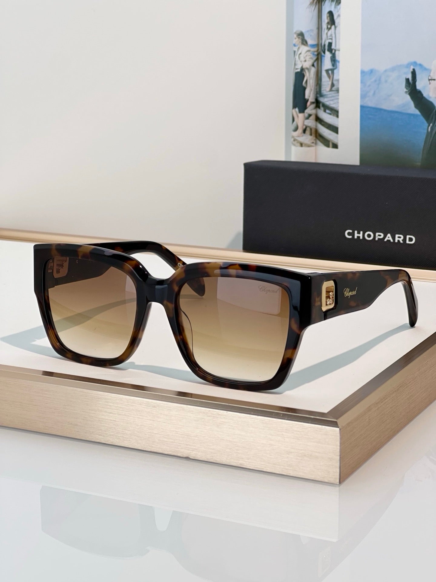 Chopard SCH406 0700 55 Sunglasses  ✨